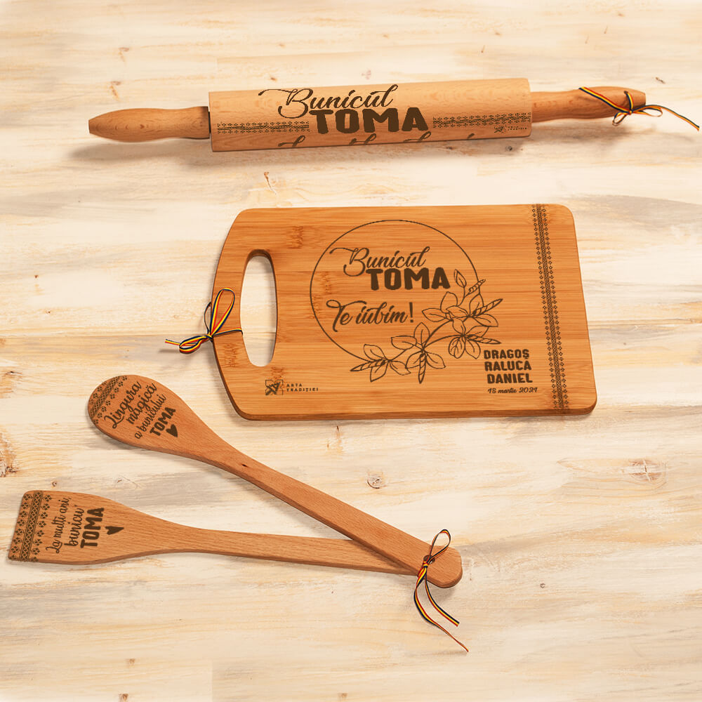 set bucatarie lemn personalizat spatula lingura sucitor tocator